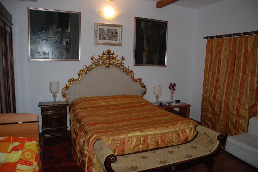 Villa Giulia Islaz Habitación foto